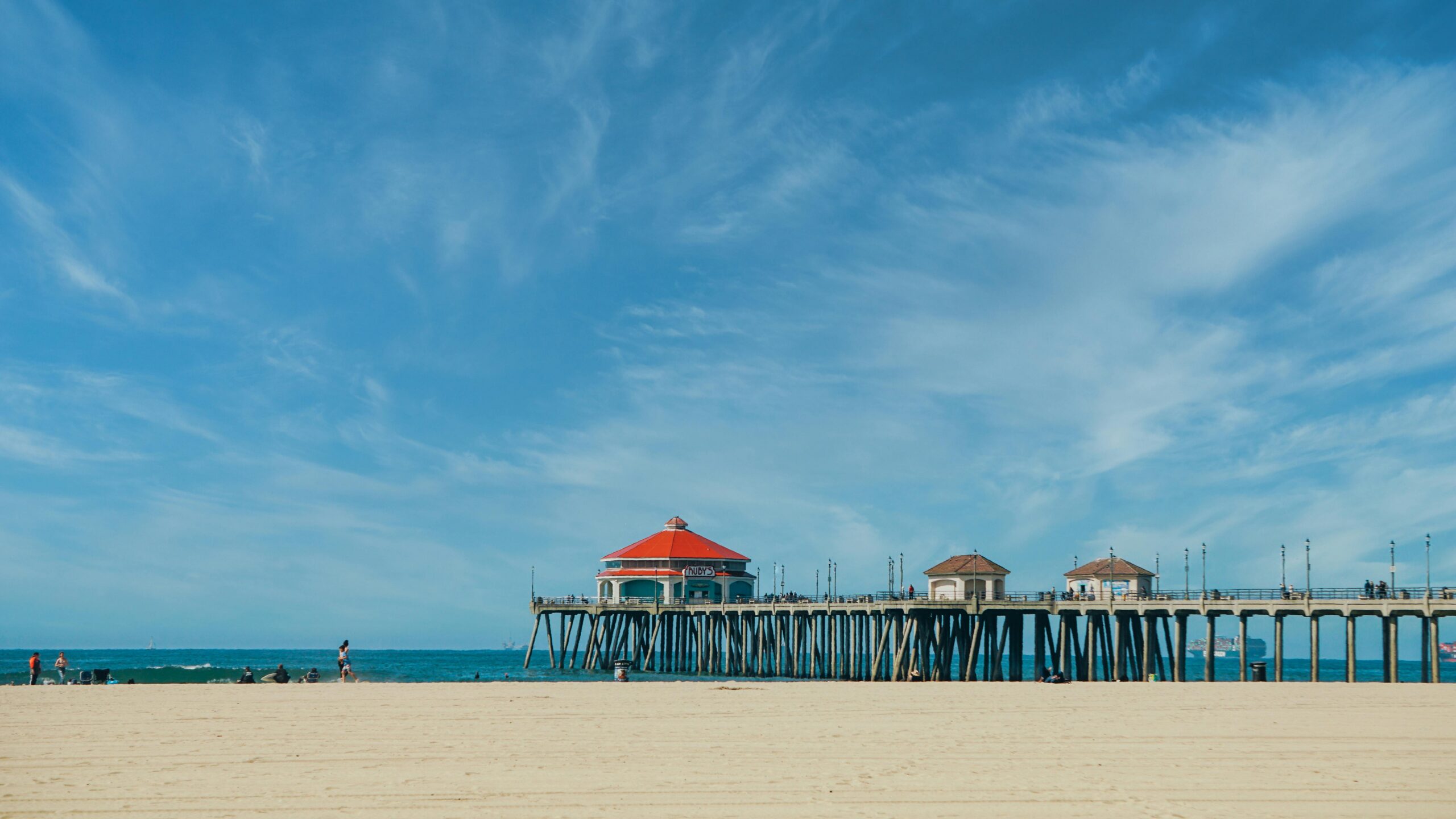 Huntington Beach coastline and pier near addiction treatment and mental health recovery programs in Southern California.
